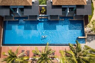 هتل Lanta Sand Resort & Spa