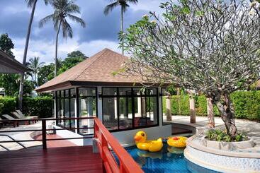 هتل Lanta Sand Resort & Spa