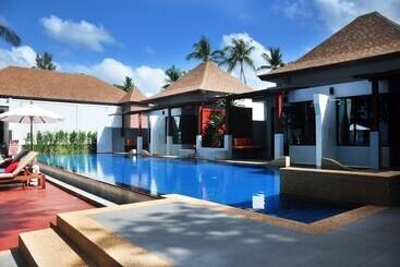 هتل Lanta Sand Resort & Spa