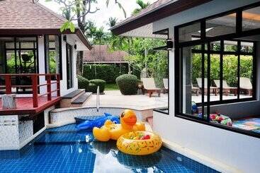 هتل Lanta Sand Resort & Spa