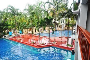 هتل Lanta Sand Resort & Spa