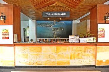 هتل Lanta Sand Resort & Spa