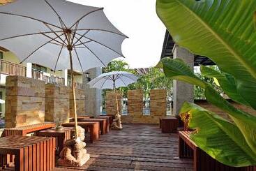 هتل Lanta Sand Resort & Spa