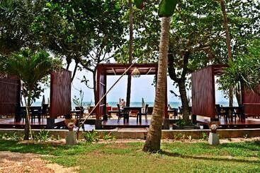 هتل Lanta Sand Resort & Spa