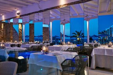 هتل Myconian Ambassador Relais & Chateaux