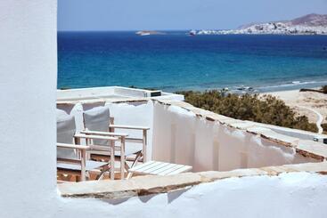 هتل Naxos Magic Village