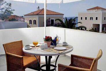 هتل Nissia Traditional Residences Spetses
