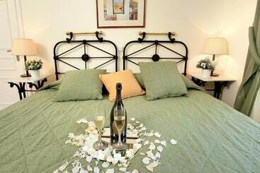 هتل Nissia Traditional Residences Spetses