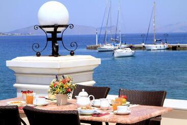 هتل Nissia Traditional Residences Spetses