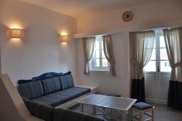 هتل Nissia Traditional Residences Spetses