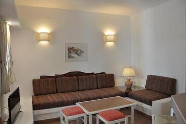 هتل Nissia Traditional Residences Spetses