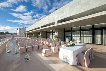 هتل Occidental Aranjuez