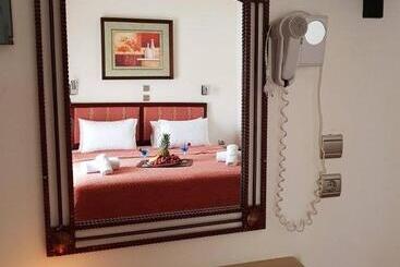 هتل Philoxenia Spa