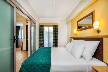 هتل Philoxenia Spa