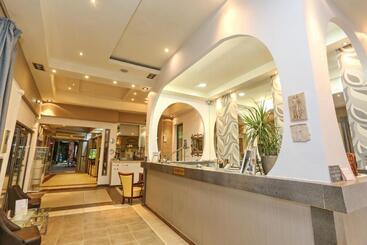 هتل Philoxenia Spa