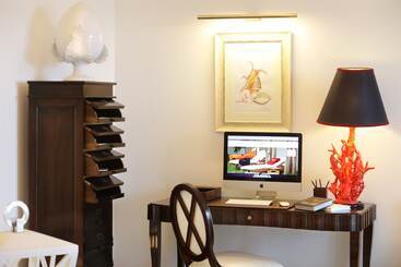 هتل Relais Valle Dell'idro