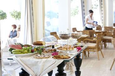 هتل Relais Valle Dell'idro