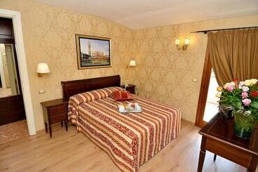 هتل Residenza Goldoni