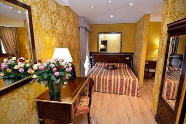 هتل Residenza Goldoni