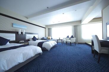 هتل Grand Mercure Lake Biwa Resort & Spa