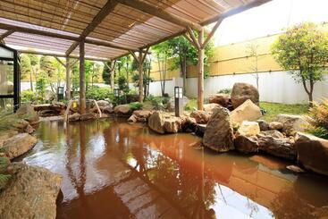 هتل Grand Mercure Lake Biwa Resort & Spa