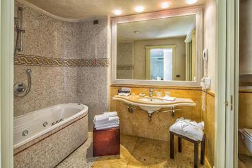 Hotel Romano Palace Luxury