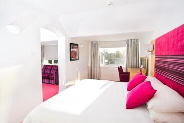 هتل The Clubhouse B&b