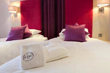 هتل The Clubhouse B&b