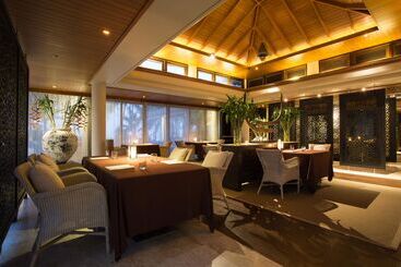 هتل Trisara Villas & Residences Phuket