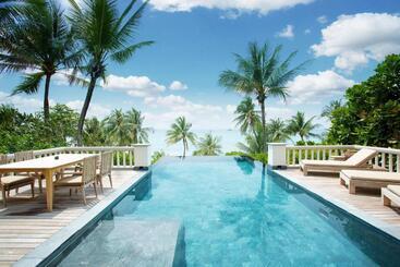 هتل Trisara Villas & Residences Phuket