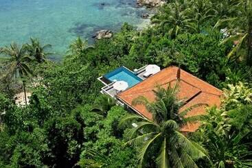 هتل Trisara Villas & Residences Phuket