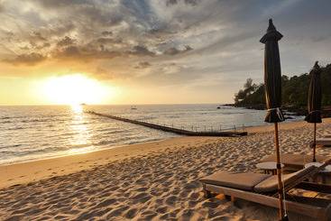 هتل Trisara Villas & Residences Phuket