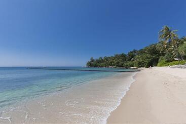 هتل Trisara Villas & Residences Phuket