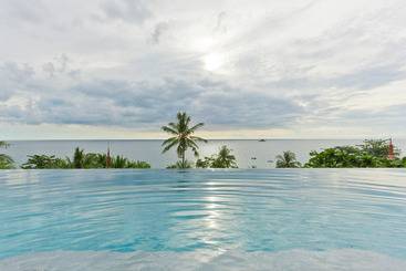 هتل Trisara Villas & Residences Phuket
