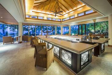 هتل Trisara Villas & Residences Phuket