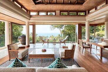 هتل Trisara Villas & Residences Phuket