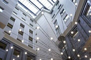 هتل Wyndham Grand Athens