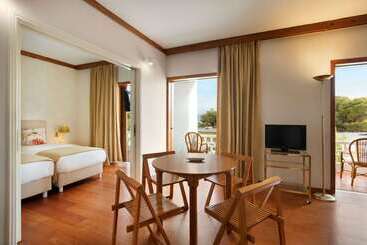 هتل Wyndham Loutraki Poseidon Resort