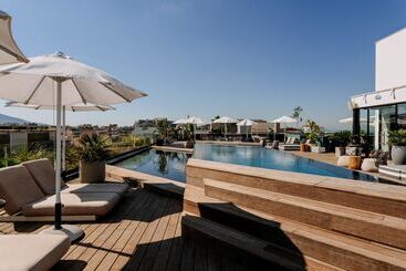La Mirage Hotel