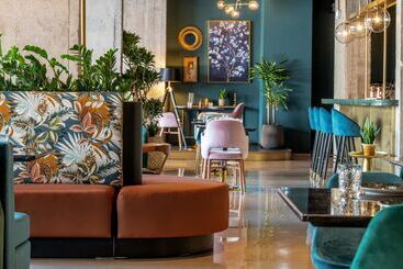 La Mirage Hotel