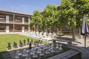 Lausanne Youth Hostel Jeunotel