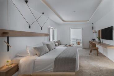 Santorini Kastelli Resort