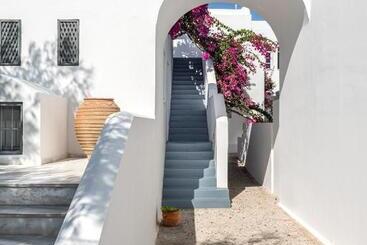 Santorini Kastelli Resort