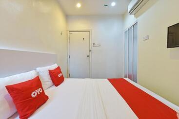 Avatarr Hotel By Oyo Rooms