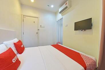 Avatarr Hotel By Oyo Rooms