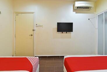 Avatarr Hotel By Oyo Rooms