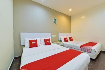 Avatarr Hotel By Oyo Rooms