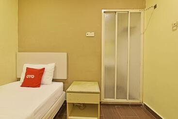 Avatarr Hotel By Oyo Rooms