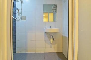 Avatarr Hotel By Oyo Rooms