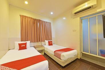 Avatarr Hotel By Oyo Rooms